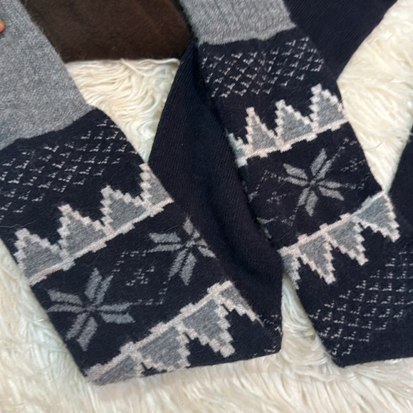 Two (2) pairs high quality wool fair isle leggings - Picture 3 of 5